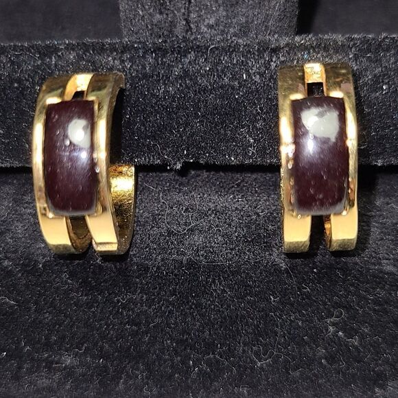 Trifari hoop earrings, black enamel goldtone  clip on - Picture 4 of 5